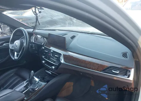 2019 BMW 540I xDrive из США, поврежденный, VIN WBAJE7C57KWW15776